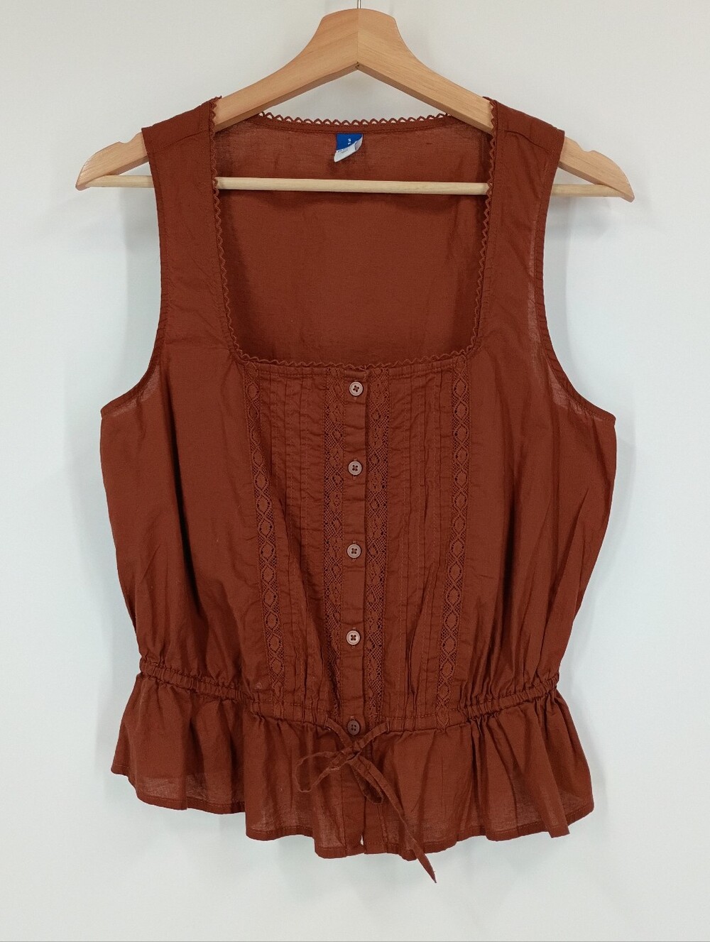 Old Navy Tie Waist Lace Trim Top